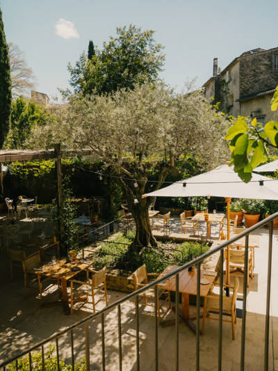 Terrasse aménagée pour un événement privé dans un hôtel Beaumier