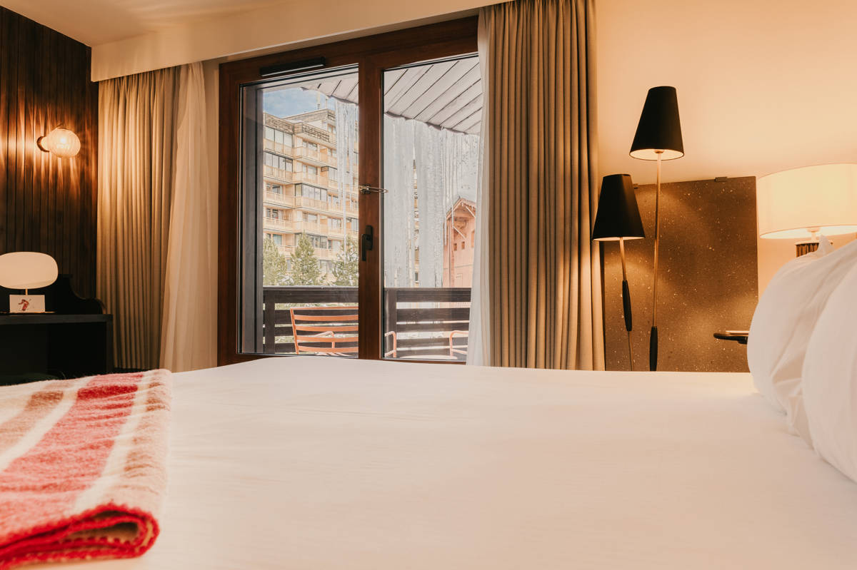 Chambre double à Val Thorens avec vue sur le village 2