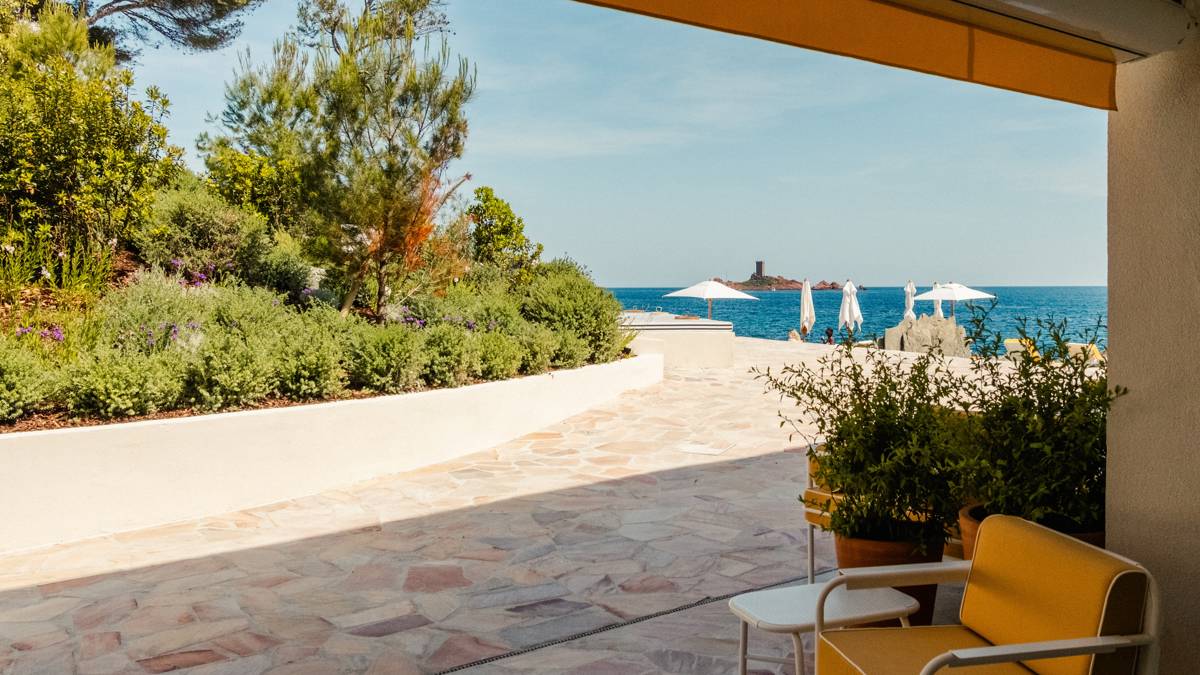 Deluxe Mit Gartenblick