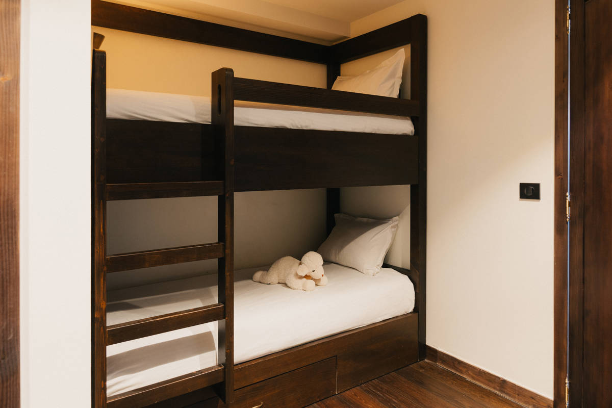 Détail des lits superposés en chambre Privilège pour 4 personnes à Val Thorens.