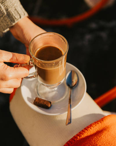 Coffee break après-ski at Le Val Thorens a Beaumier hotel
