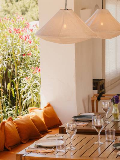 Al fresco dining at Los Olivos restaurant, Beaumier hotel Petunia, Ibiza